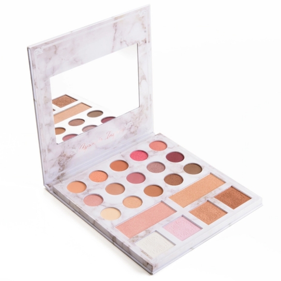 BH Cosmetics Other - BH Cosmetics "Carli Bybel" Deluxe Edition Palette